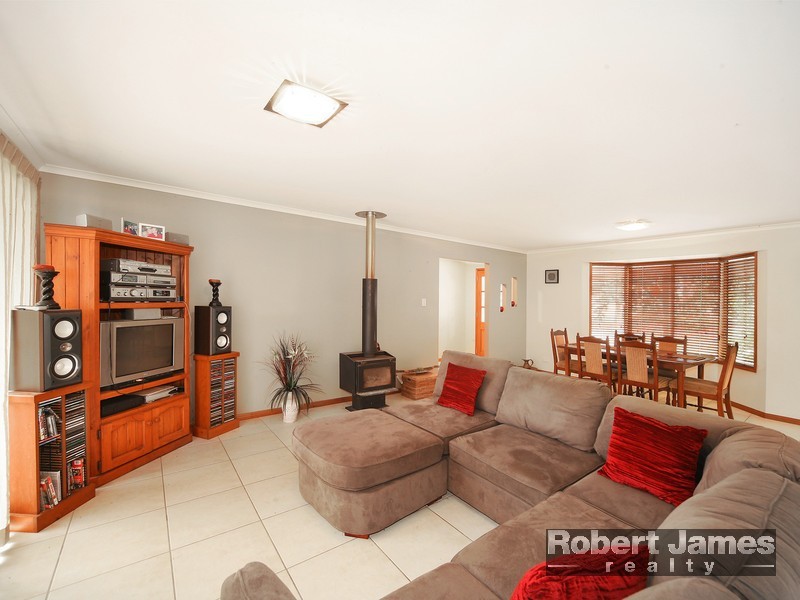 44 Charlotte Drive, Weyba Downs QLD 4562