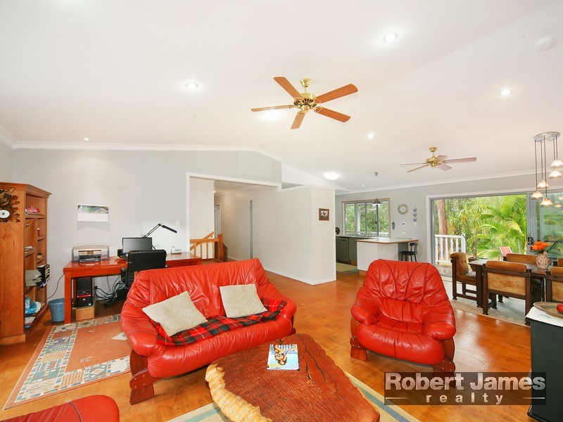 10 Gidgee Court, Doonan QLD 4562