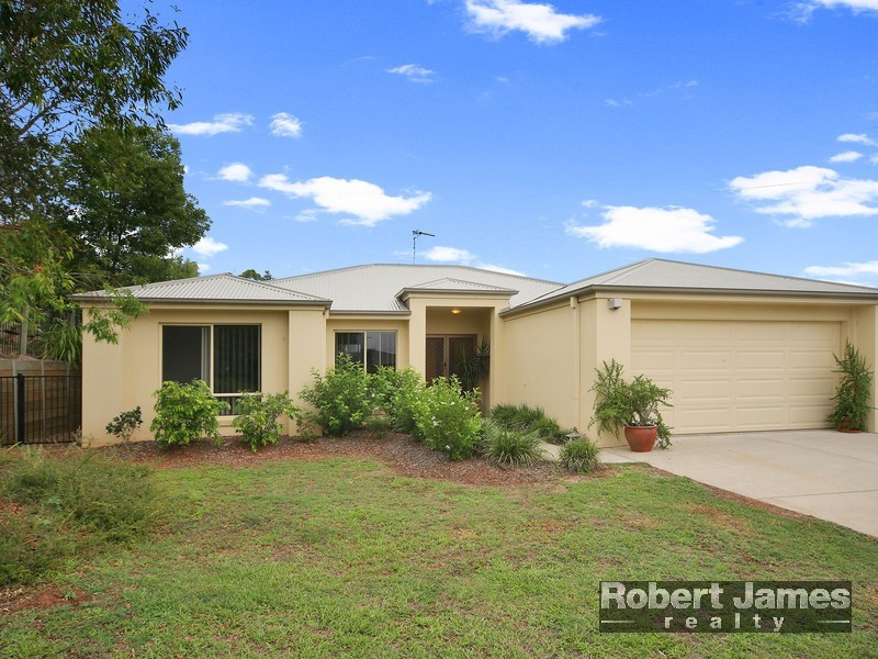 43 Kensington Drive, Cooroy QLD 4563