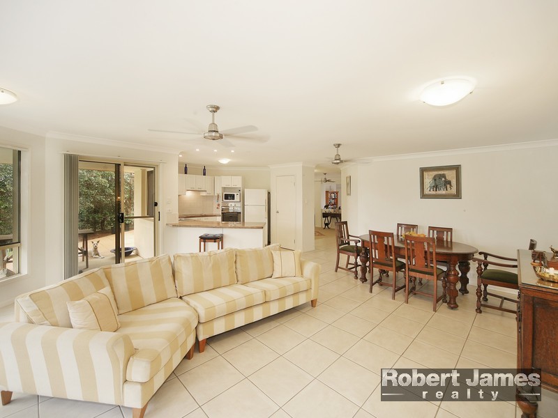 43 Kensington Drive, Cooroy QLD 4563