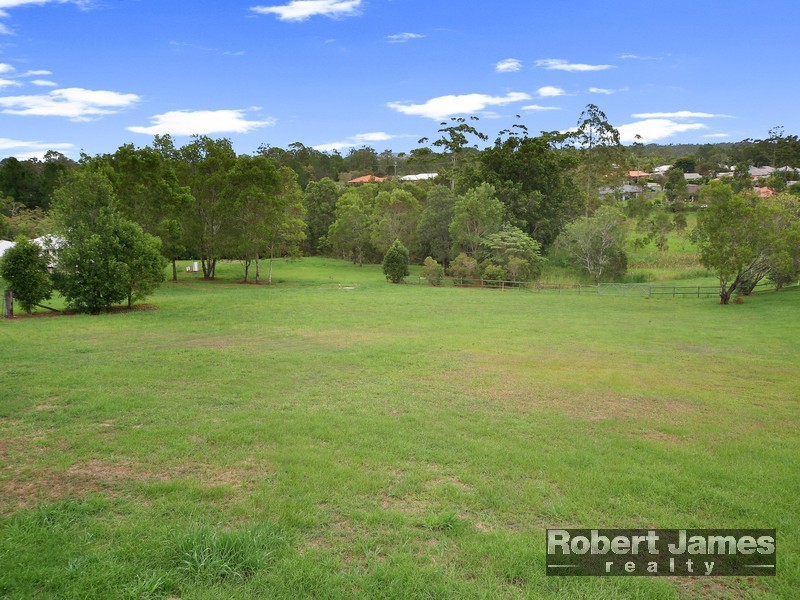 43 Kensington Drive, Cooroy QLD 4563