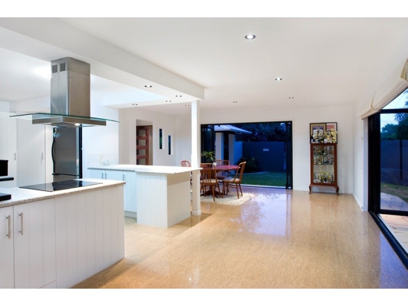 24 Paluma Street, Sunrise Beach QLD 4567