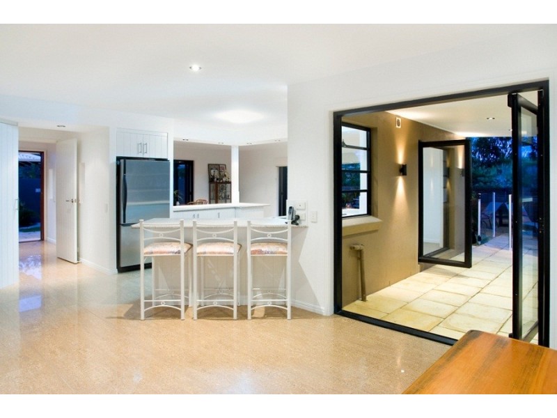24 Paluma Street, Sunrise Beach QLD 4567