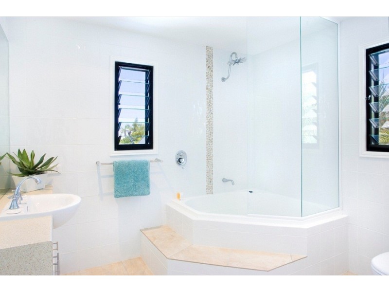 24 Paluma Street, Sunrise Beach QLD 4567