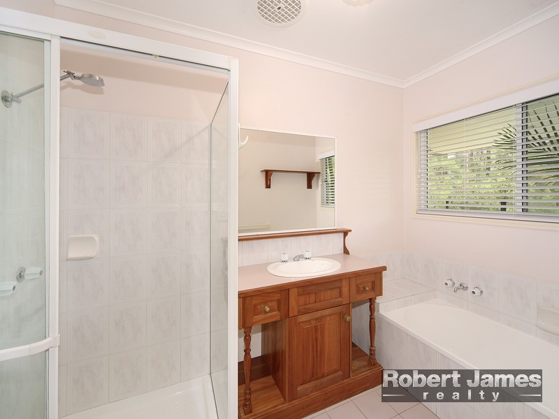 3 Kingsgate Drive, Tinbeerwah QLD 4563