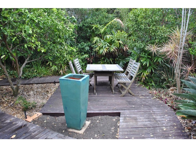 6 Ross Crescent, Sunshine Beach QLD 4567