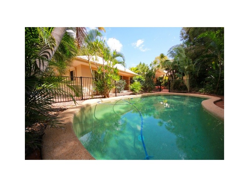 2 Captains Court, Sunrise Beach QLD 4567