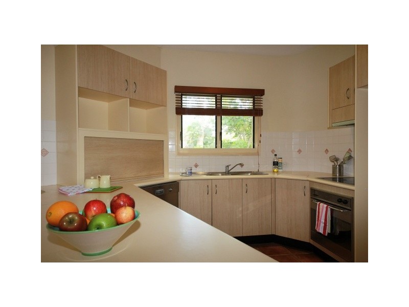 2 Captains Court, Sunrise Beach QLD 4567