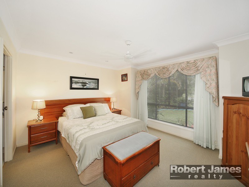 77 Outlook Drive, Tewantin QLD 4565