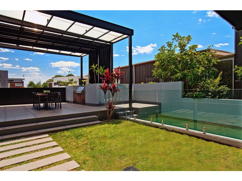 2 Wild Apple Court, Noosa Heads QLD 4567