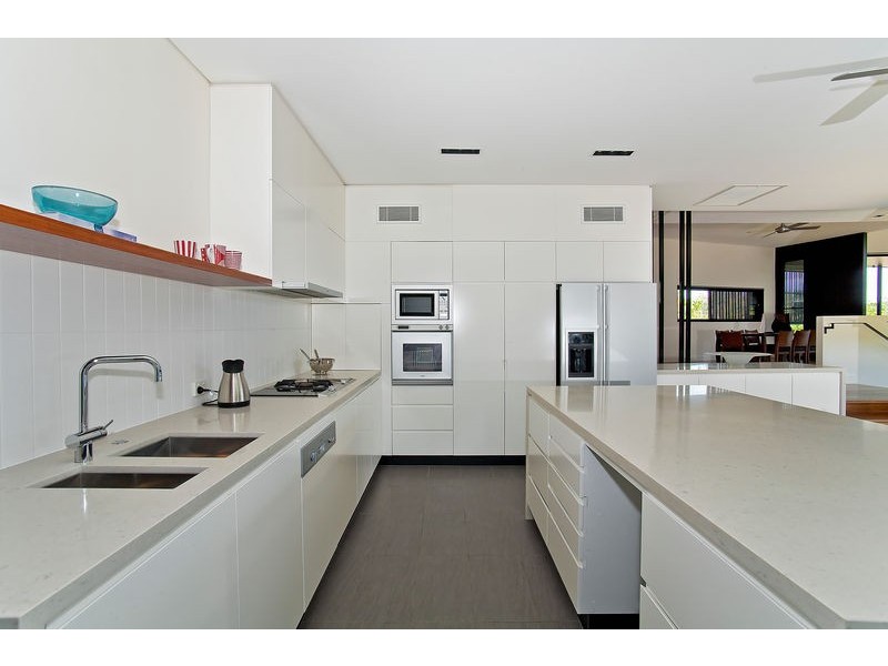 2 Wild Apple Court, Noosa Heads QLD 4567