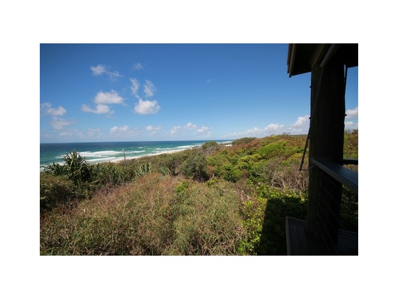 14 Crusoe Court, Castaways Beach QLD 4567