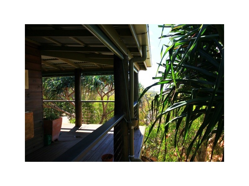 14 Crusoe Court, Castaways Beach QLD 4567