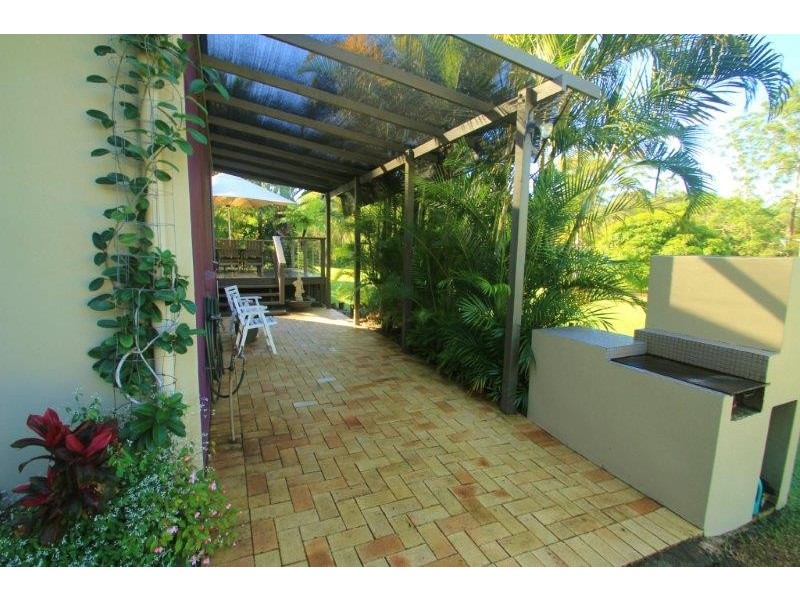 5 Kingsgate Drive, Tinbeerwah QLD 4563
