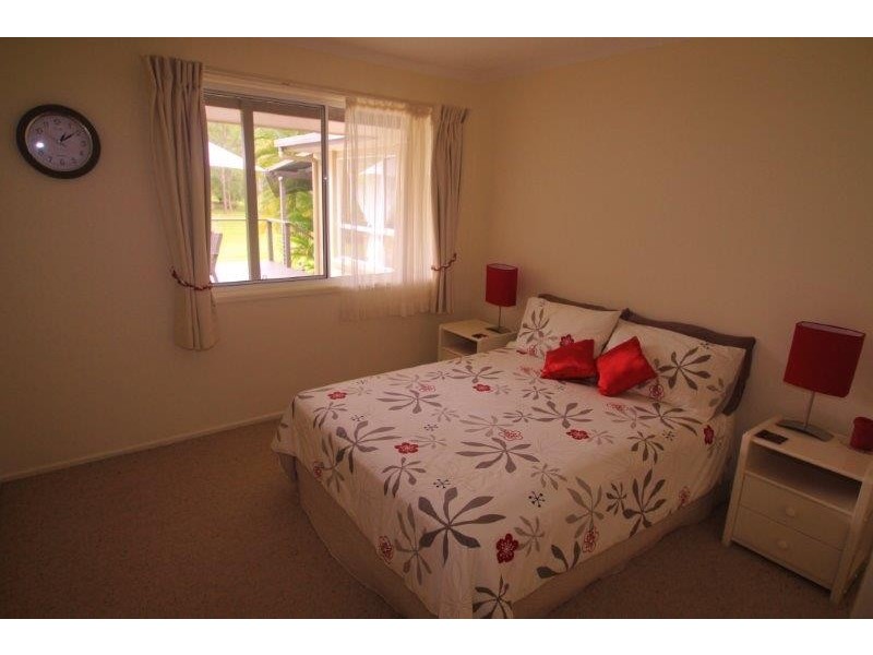5 Kingsgate Drive, Tinbeerwah QLD 4563