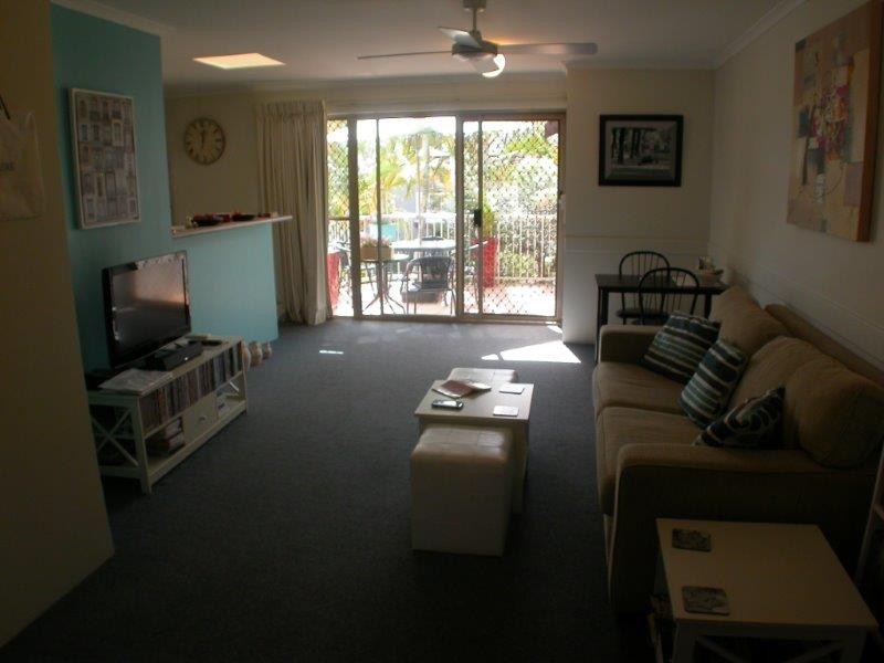 216/4 Lake Weyba Drive, Noosaville QLD 4566