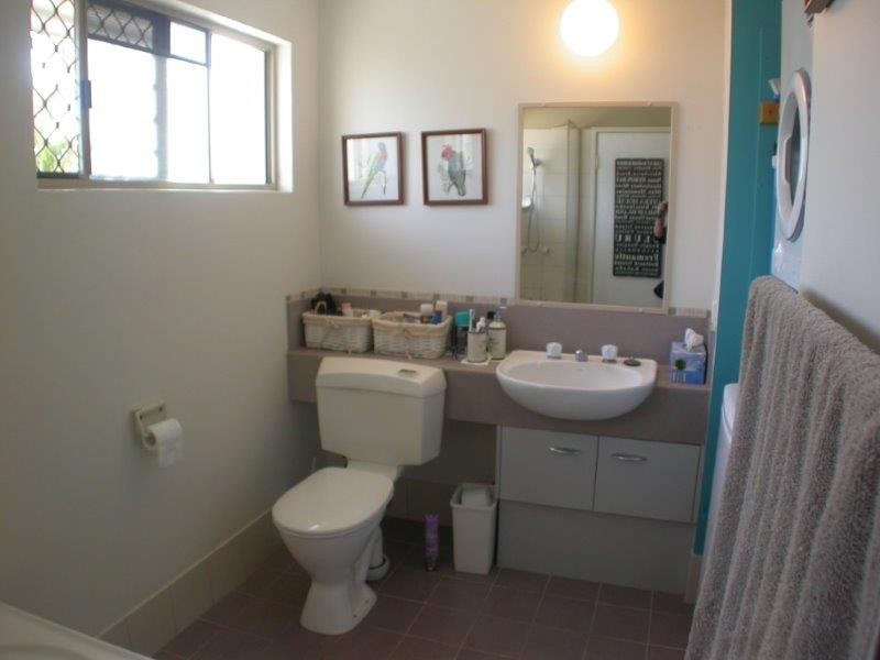 216/4 Lake Weyba Drive, Noosaville QLD 4566