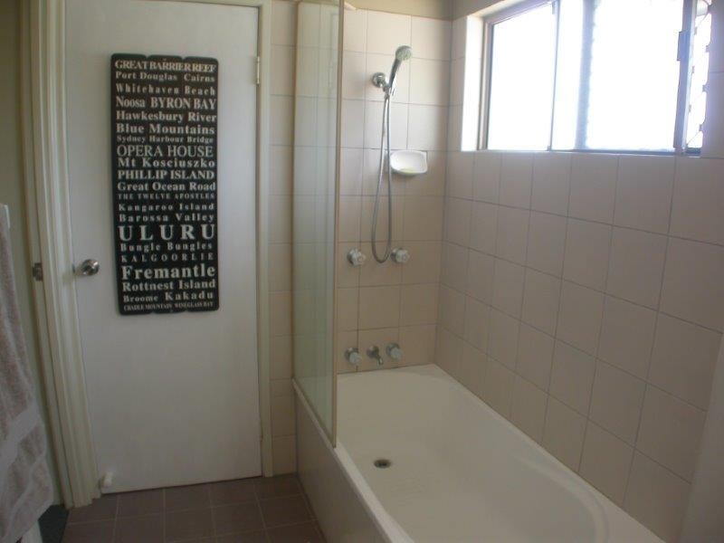 216/4 Lake Weyba Drive, Noosaville QLD 4566