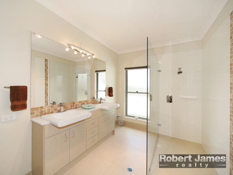 121 Grays Road, Doonan QLD 4562