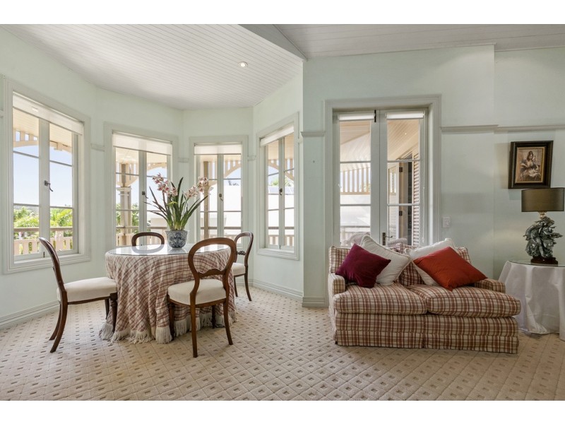 9 Tangmere Court, Noosa Heads QLD 4567
