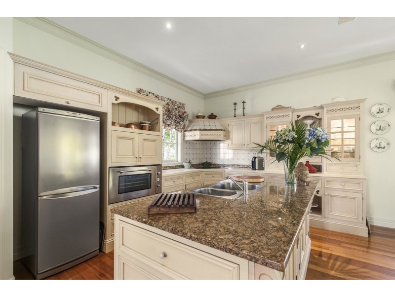 9 Tangmere Court, Noosa Heads QLD 4567