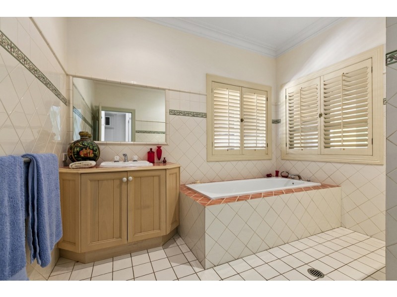 9 Tangmere Court, Noosa Heads QLD 4567