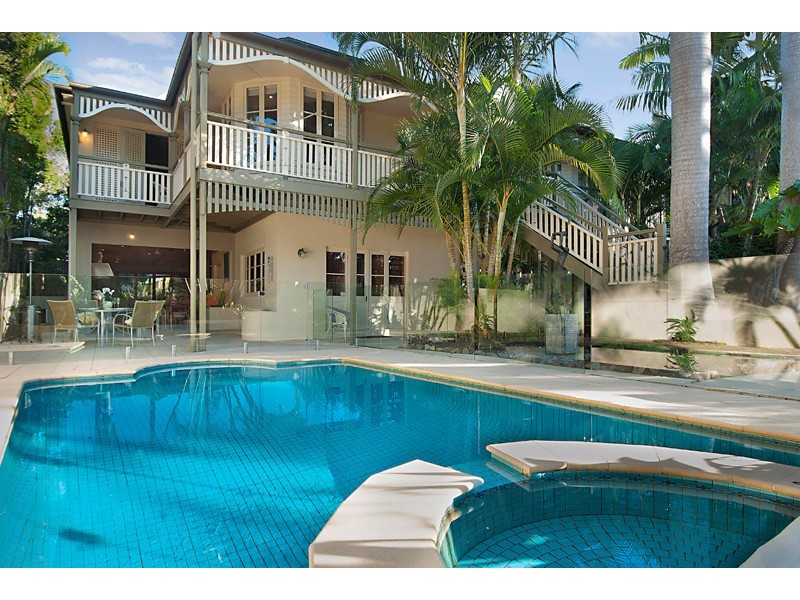 9 Tangmere Court, Noosa Heads QLD 4567