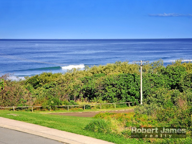 4 Sobraon Street, Sunrise Beach QLD 4567