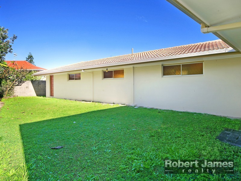 4 Sobraon Street, Sunrise Beach QLD 4567