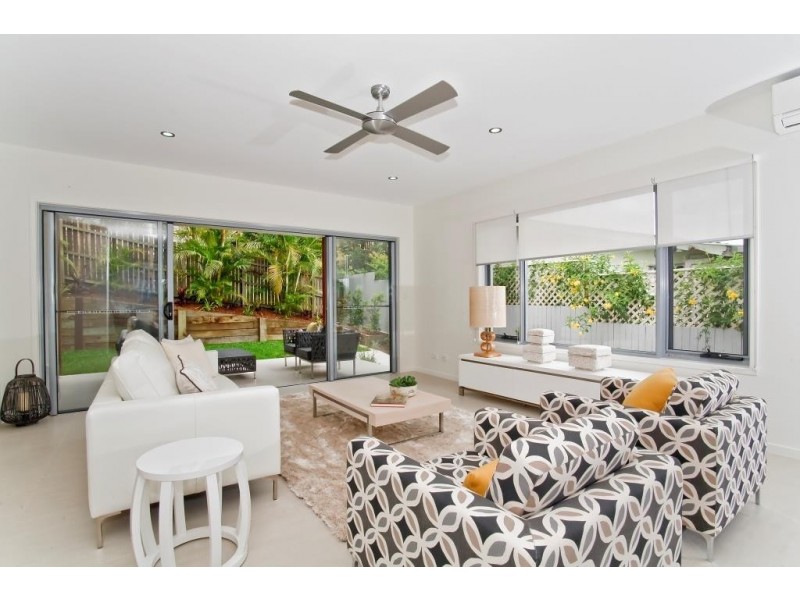 18 Berrima Row, Noosa Heads QLD 4567