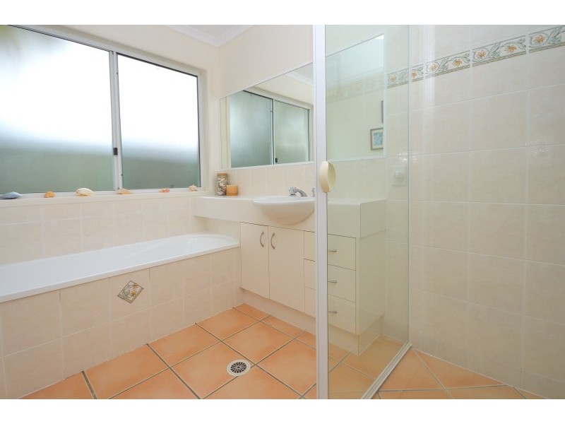 100 Griffith Avenue, Tewantin QLD 4565