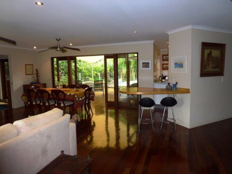 4 Sunset Drive, Noosa Heads QLD 4567