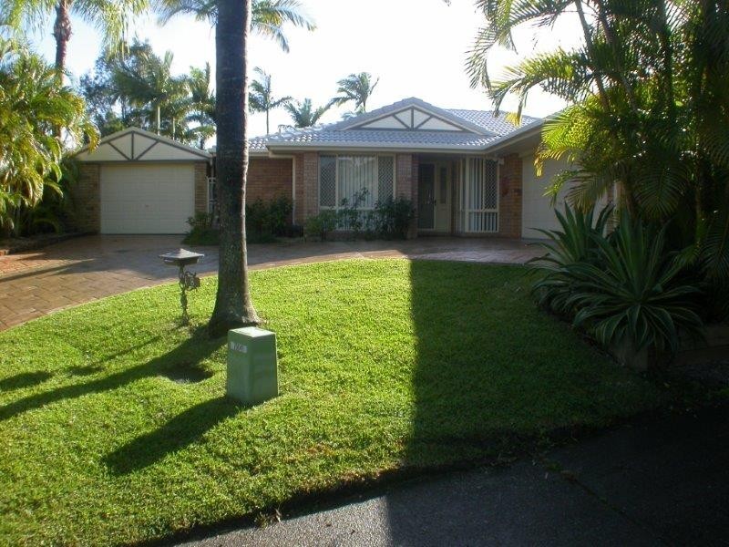 8 Cooba Place, Noosaville QLD 4566