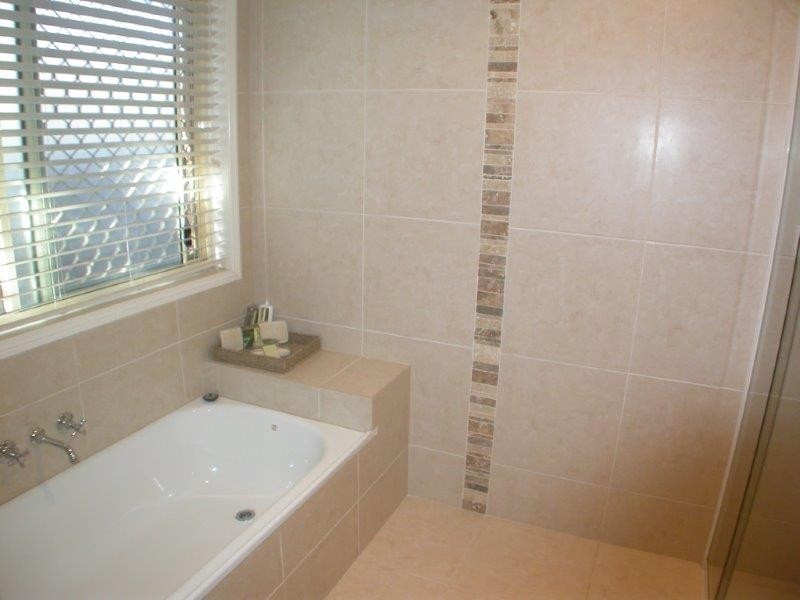 8 Cooba Place, Noosaville QLD 4566