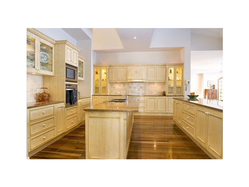 4 Tangmere Court, Noosa Heads QLD 4567