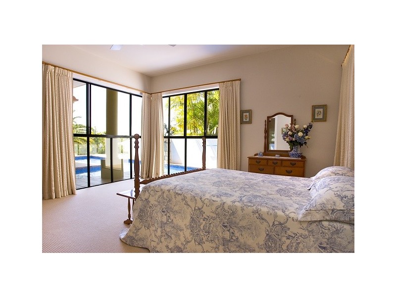 4 Tangmere Court, Noosa Heads QLD 4567