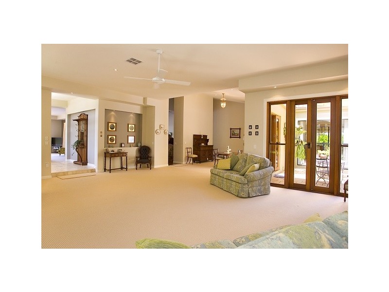4 Tangmere Court, Noosa Heads QLD 4567