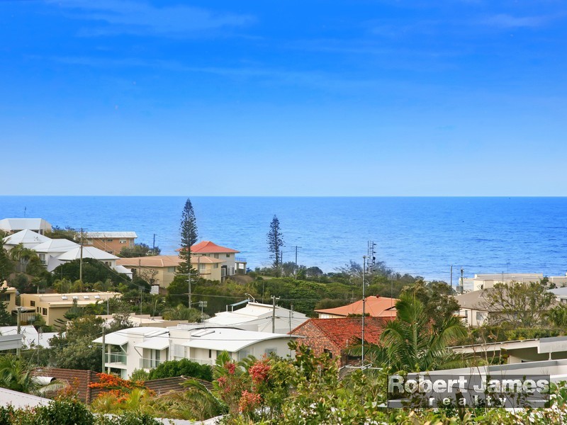 16 Southern Cross Parade, Sunrise Beach QLD 4567