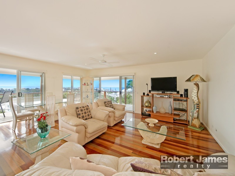 16 Southern Cross Parade, Sunrise Beach QLD 4567
