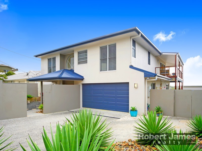 16 Southern Cross Parade, Sunrise Beach QLD 4567