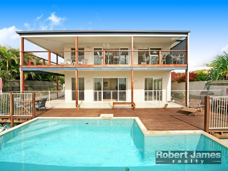 16 Southern Cross Parade, Sunrise Beach QLD 4567