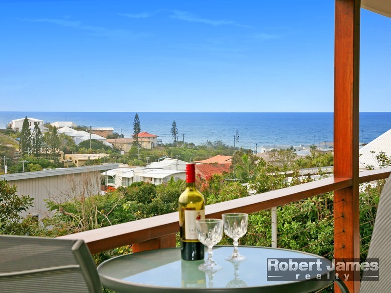 16 Southern Cross Parade, Sunrise Beach QLD 4567