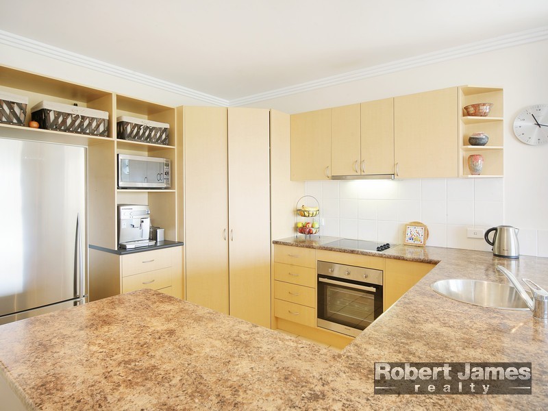 1/64 Southern Cross Parade, Sunrise Beach QLD 4567