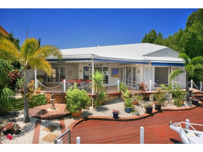 5 The Peninsula, Noosa Waters QLD 4566