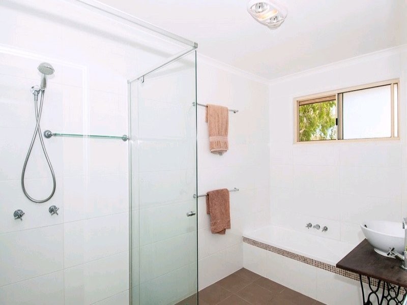 6 Wollomia Way, Sunrise Beach QLD 4567