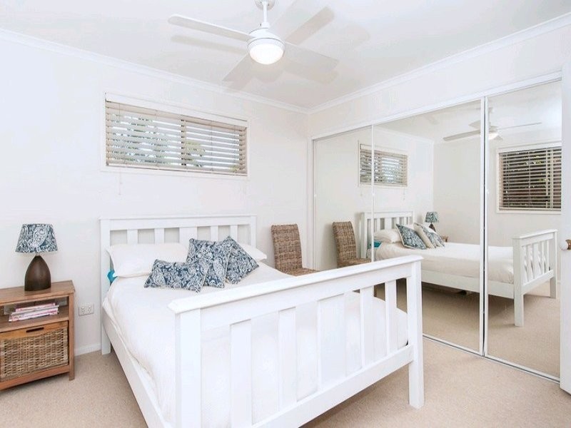 6 Wollomia Way, Sunrise Beach QLD 4567