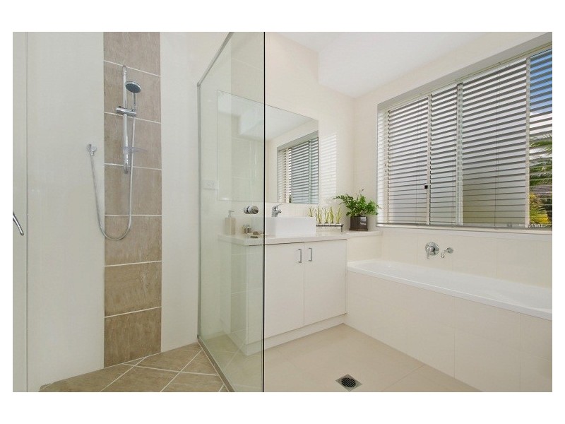 13 Aspera Place, Noosaville QLD 4566