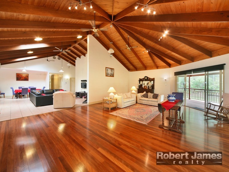 8 Burnett Place, Tewantin QLD 4565