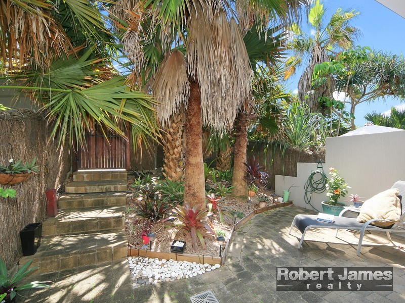 9/2 Orealla Crescent, Sunrise Beach QLD 4567