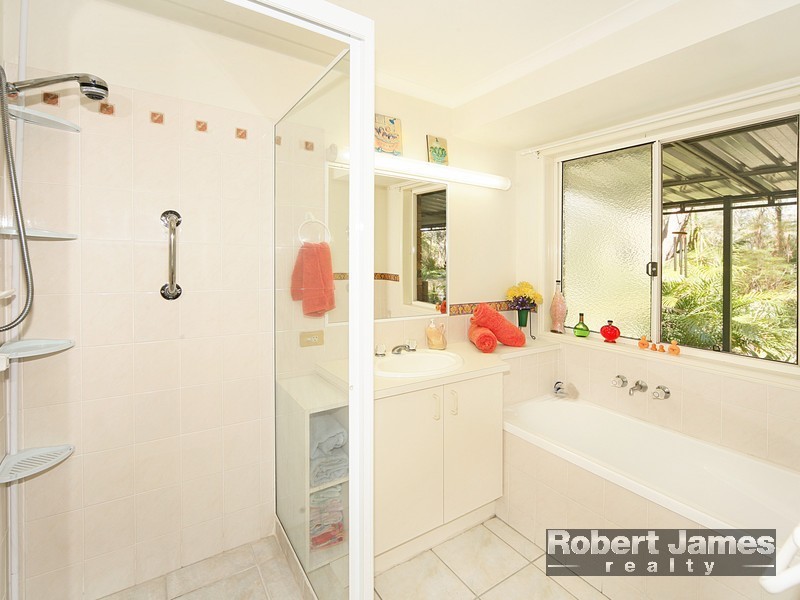 63 Lenehans Lane, Doonan QLD 4562